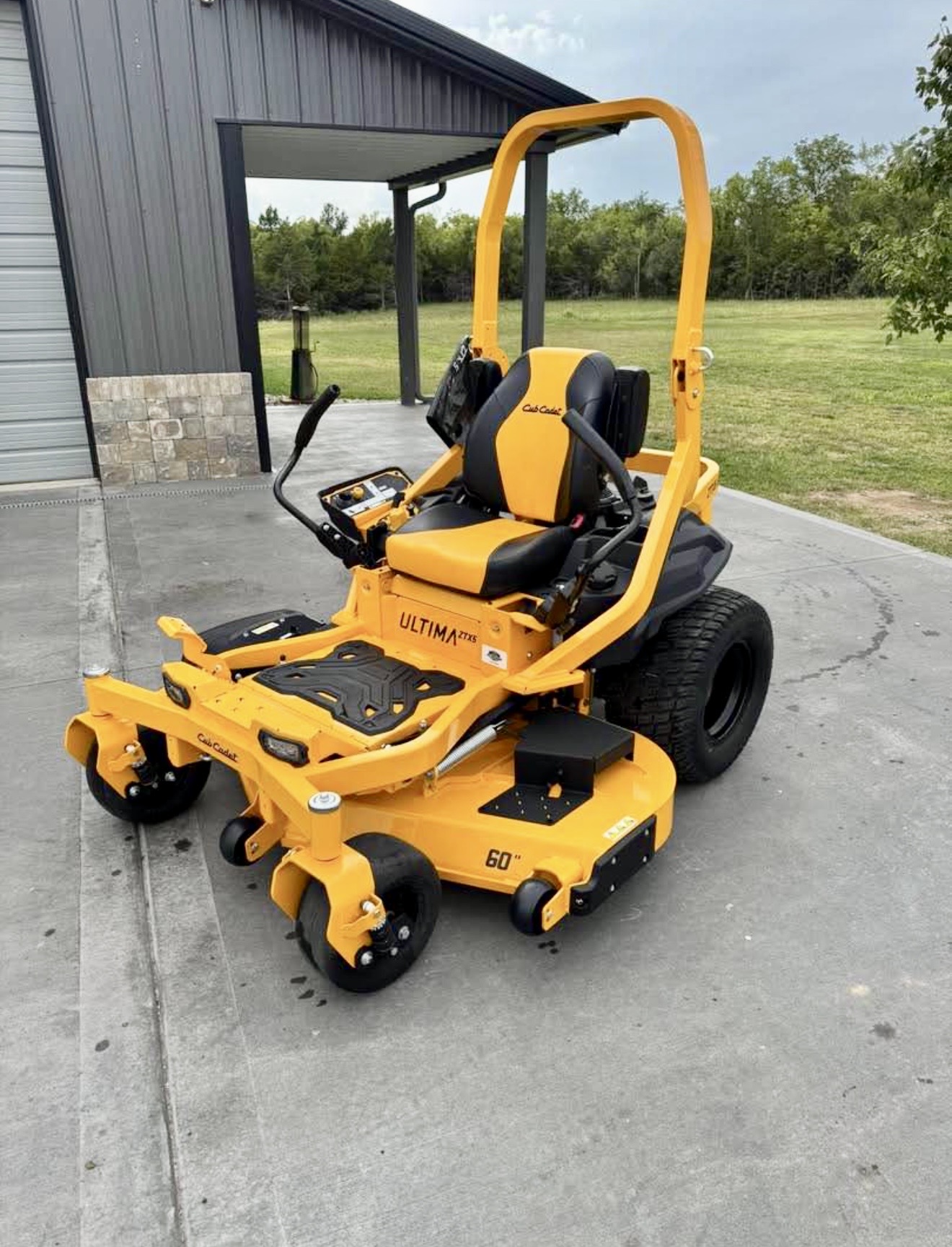 2024 Cub Cadet  ZTX5 